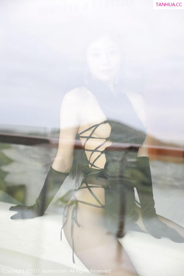 佘贝拉  [XiuRen]高清写真图 2021.10.27 No.4125 佘贝拉bella第45张图片